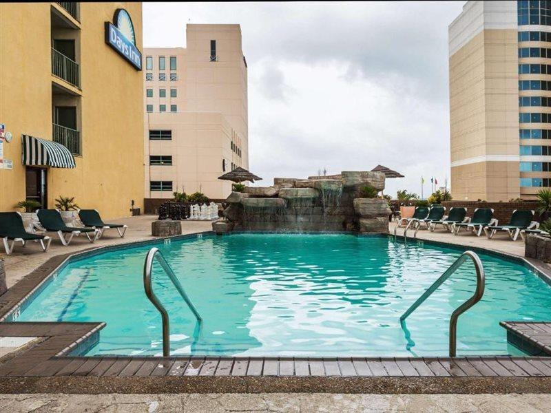 Days Inn By Wyndham Virginia Beach At The Beach Εξωτερικό φωτογραφία