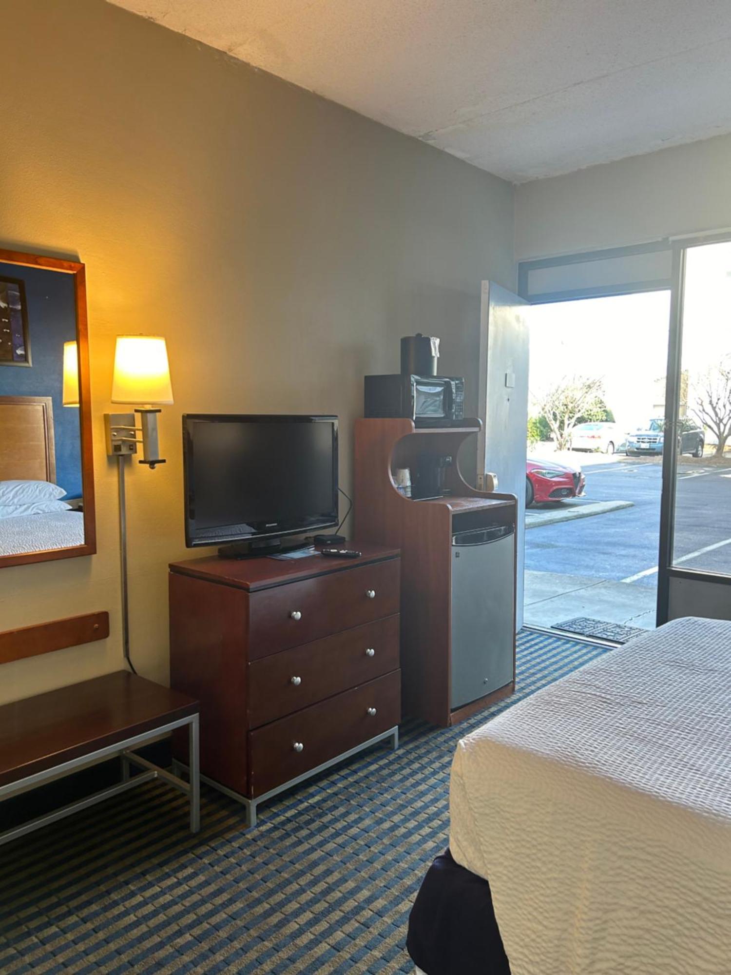 Days Inn By Wyndham Virginia Beach At The Beach Εξωτερικό φωτογραφία