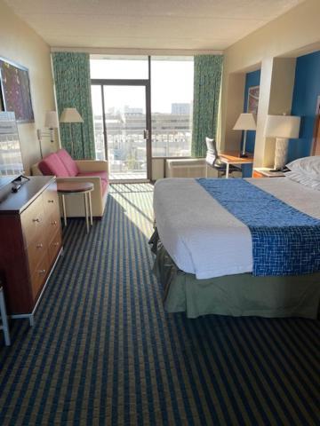 Days Inn By Wyndham Virginia Beach At The Beach Εξωτερικό φωτογραφία